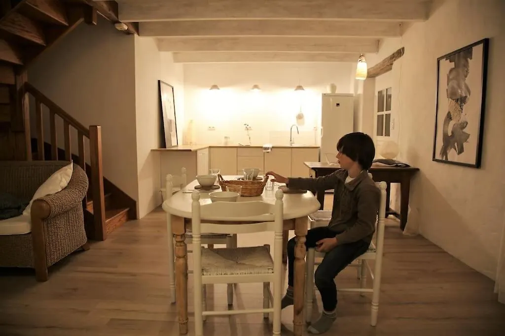 Relax With Art And Nature Mellionnec Apartment